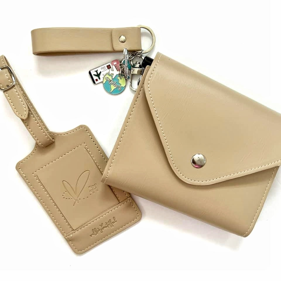 VB Clutch Passport | Beige