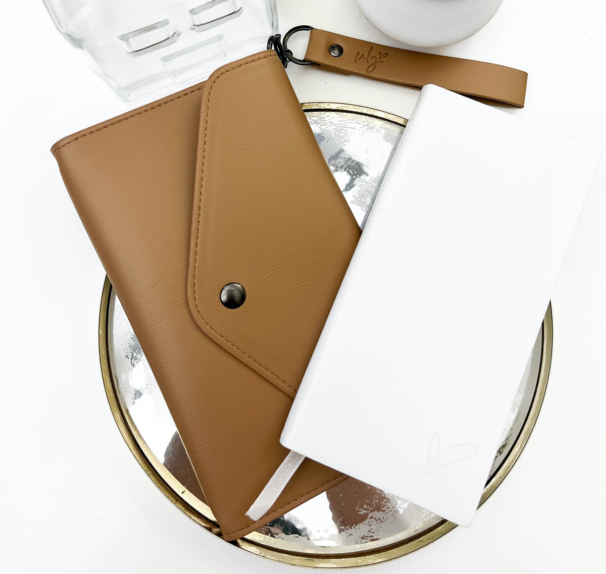 VB Clutch Wallet | Caramel